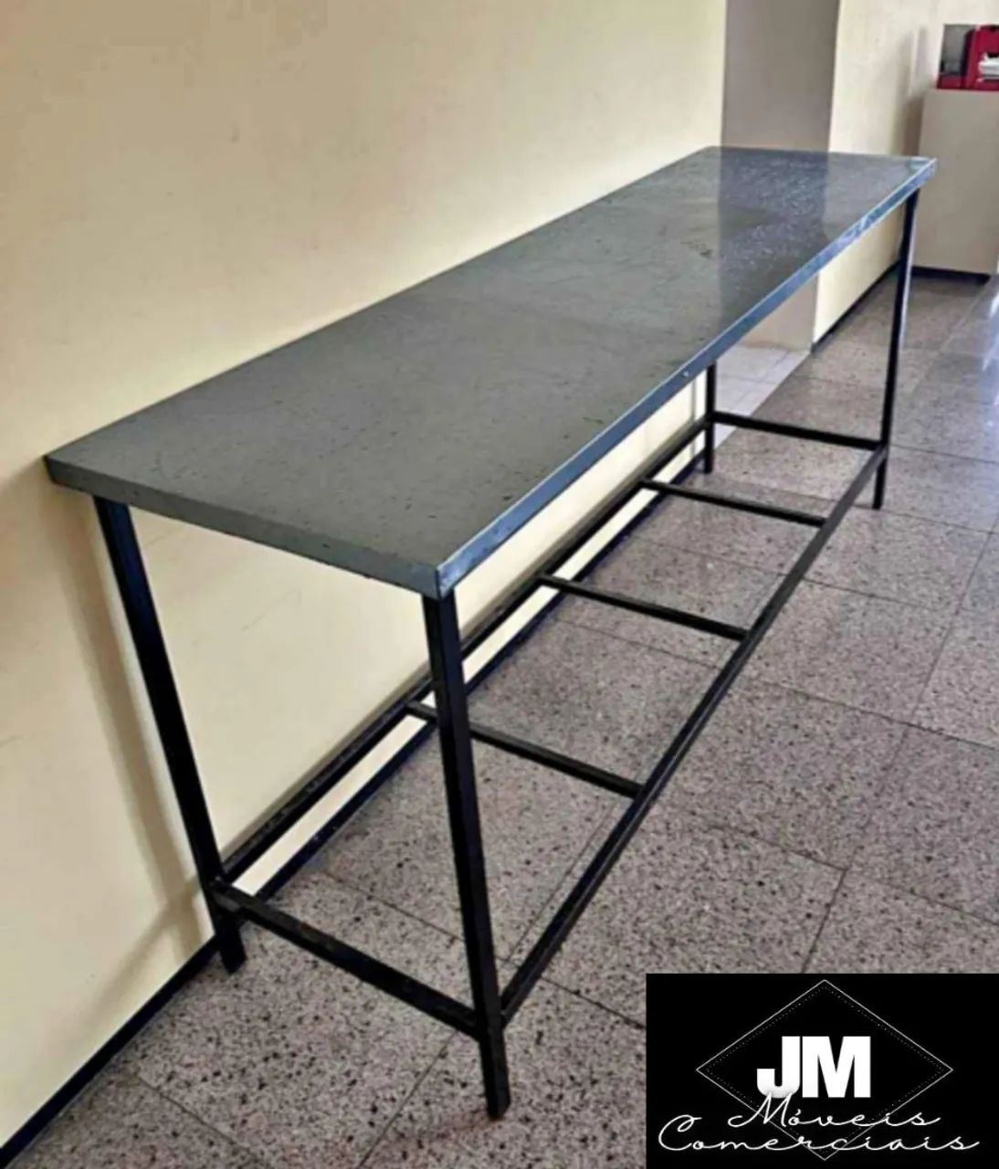 Mesa de Inox com estrutura resistente - Foto 4