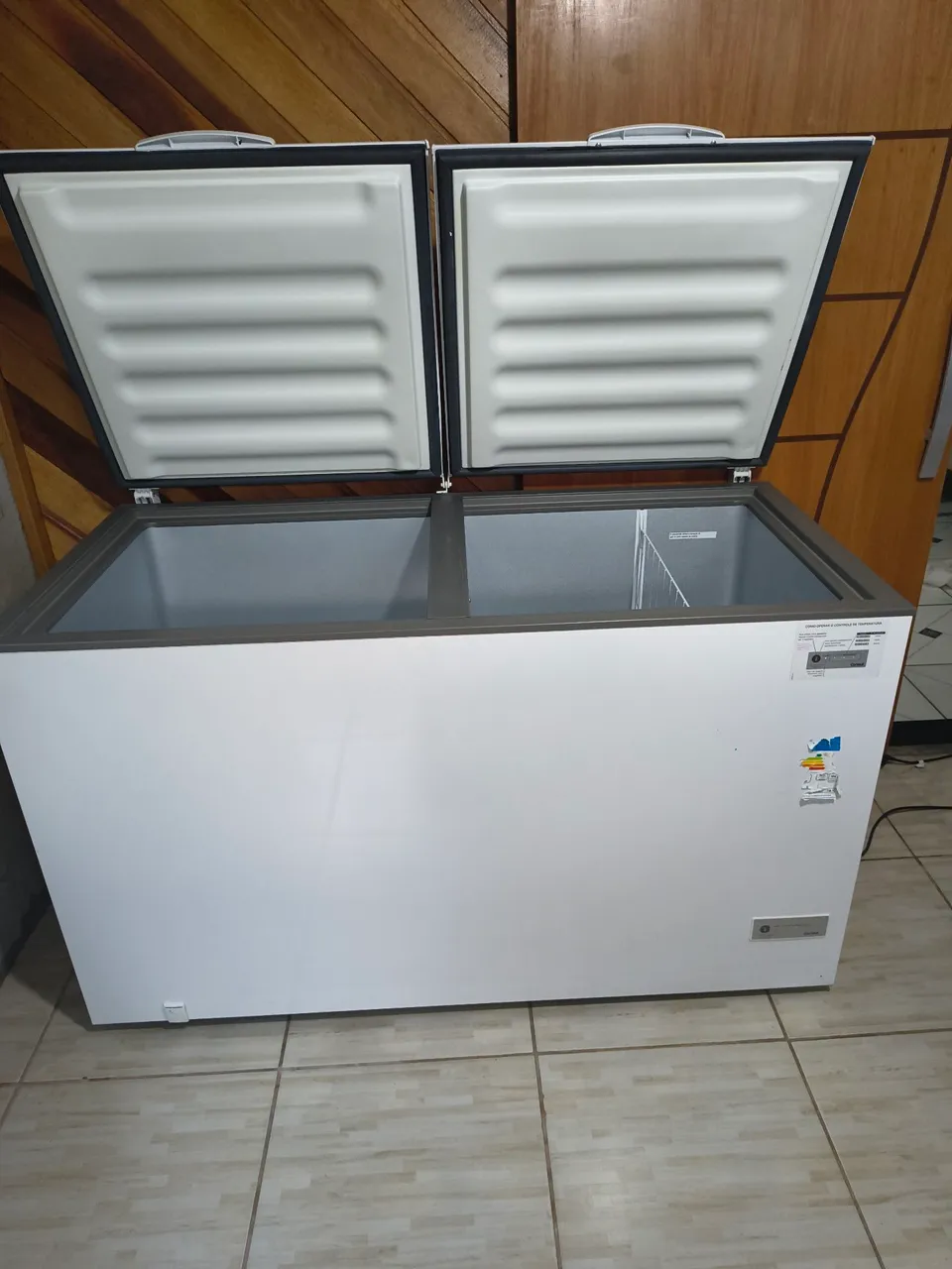 Freezer Horizontal com Duas Tampas