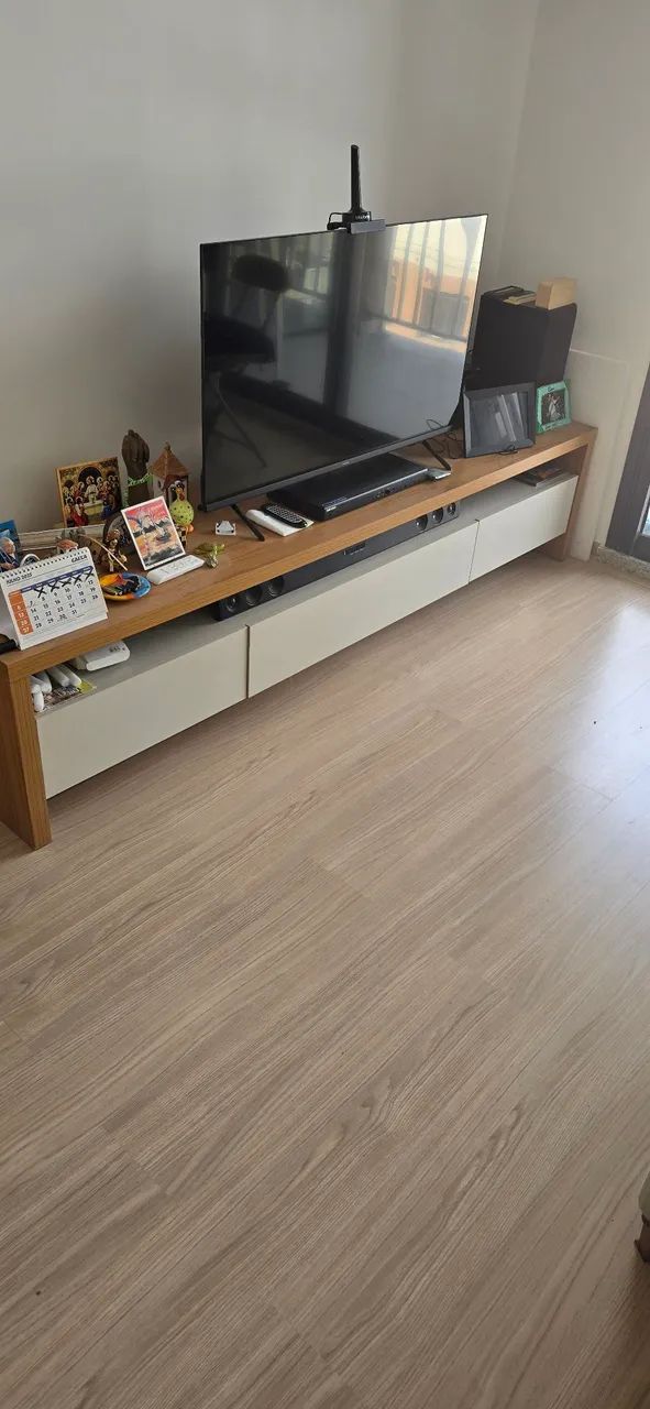 Rack para TV moderno com design clean