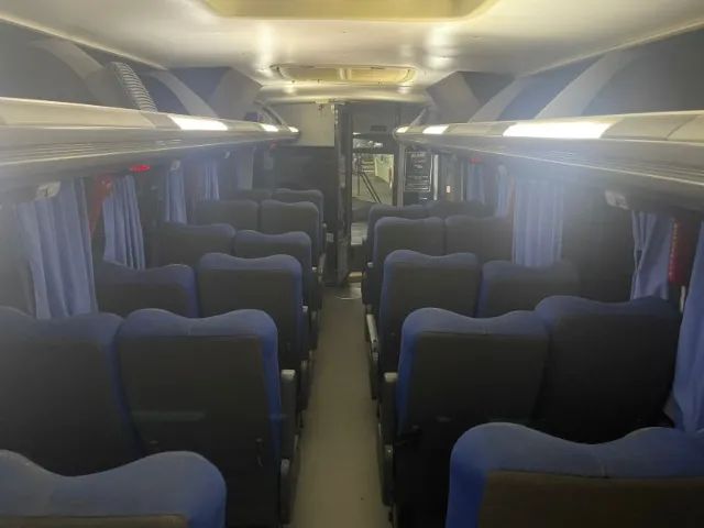 micro comil pia 2014  com 30  lugares  +  01 - Foto 5