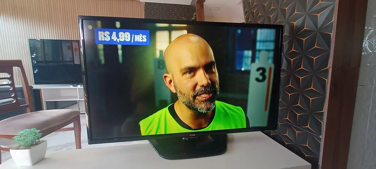 TV LG - Impecável