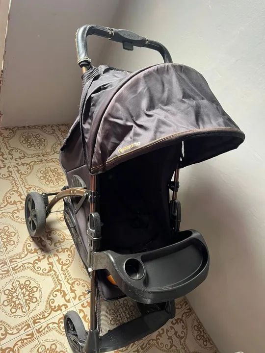 Carrinho de Bebê - Preto - Usado - Foto 4