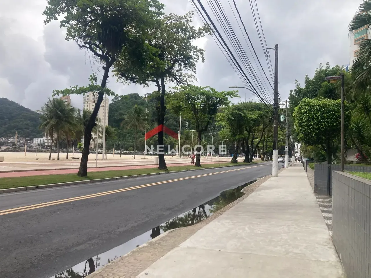 Apartamento em Avenida Embaixador Pedro de Toledo - Centro - São Vicente/SP