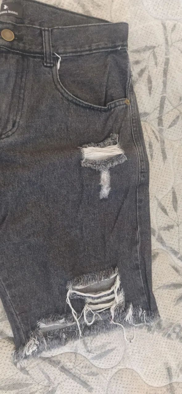 Bermuda Jeans Destroyed Preto - Conforto e Estilo - Foto 5