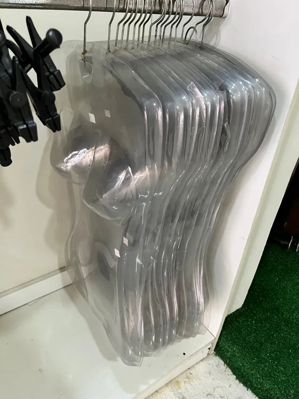 Mannequin de Acrílico Transparente E OUTROS DESAPEGOS para loja - Foto 3