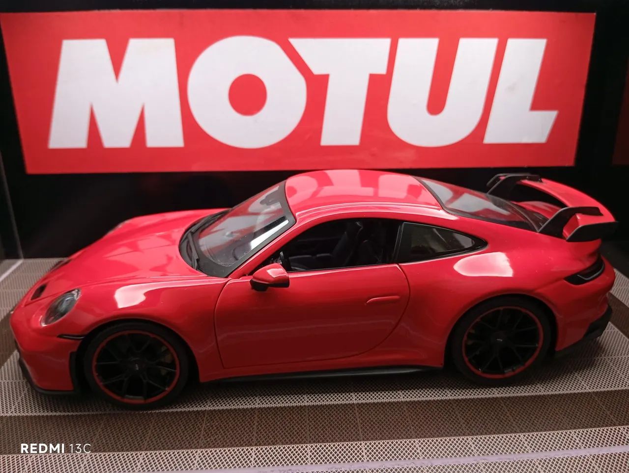 Top Miniatura Porsche 911 GT3 - Maisto - escala 1/18 - Foto 5