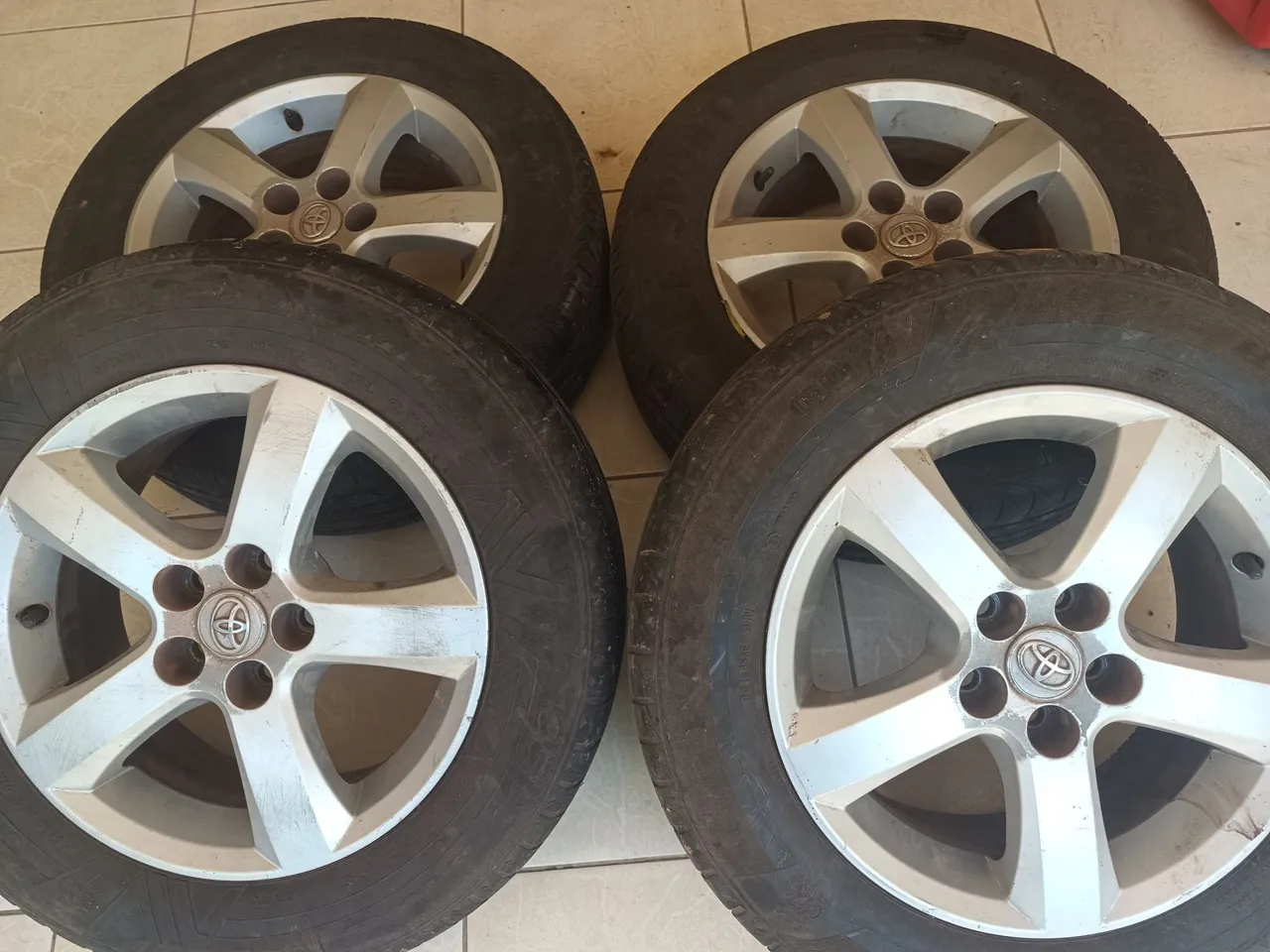 Jogo de rodas aro 15 originais Toyota