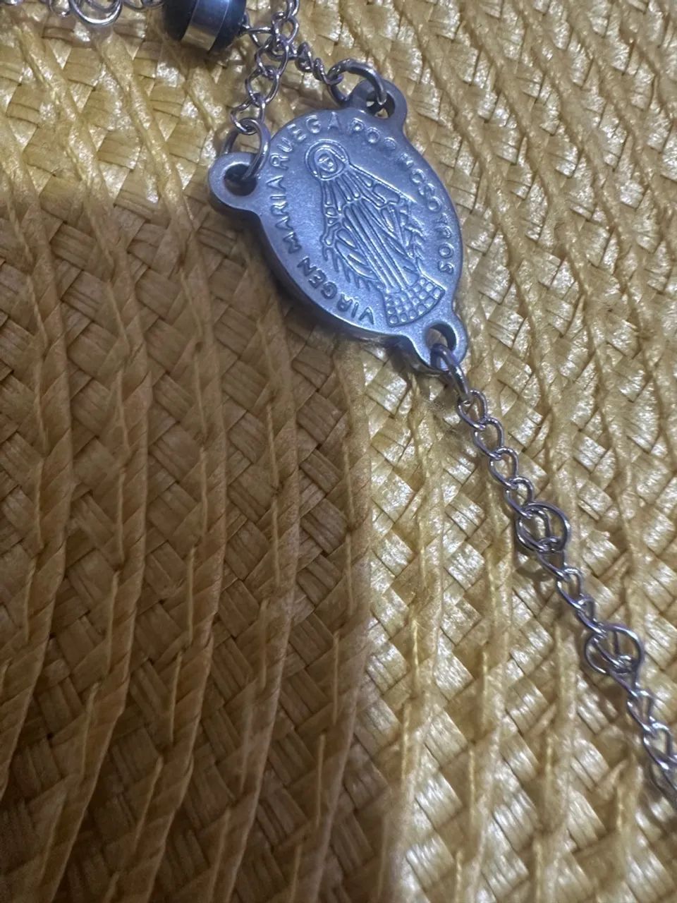 Terço da Virgem Maria clonado