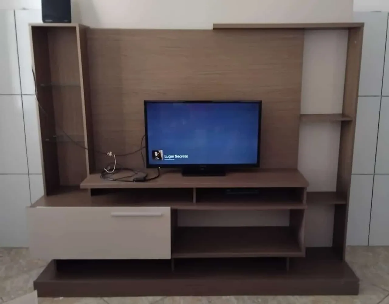 Estante para sala
