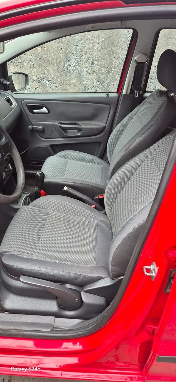 Volkswagen Fox 1.0 MI Total Flex 8V 5P 2010 - Foto 4