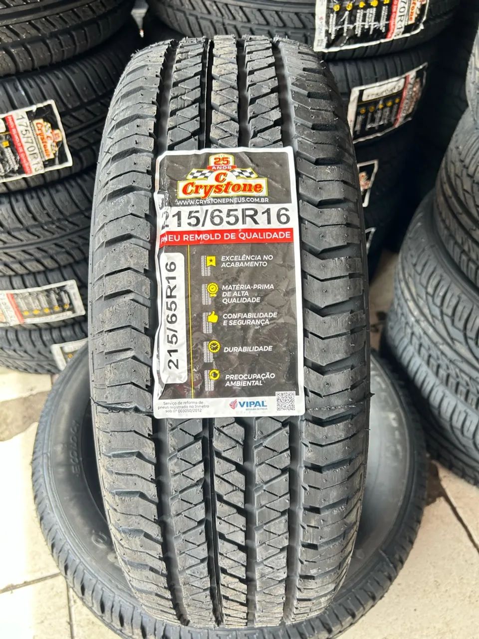 Pneu CRYSTONE 215/65/16 Borracha vipal 
