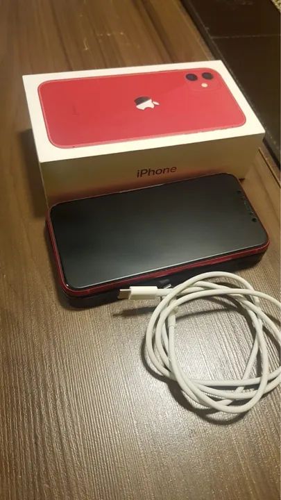 iPhone 11 Vermelho muito conservado , estado de novo  , 128 gigas 