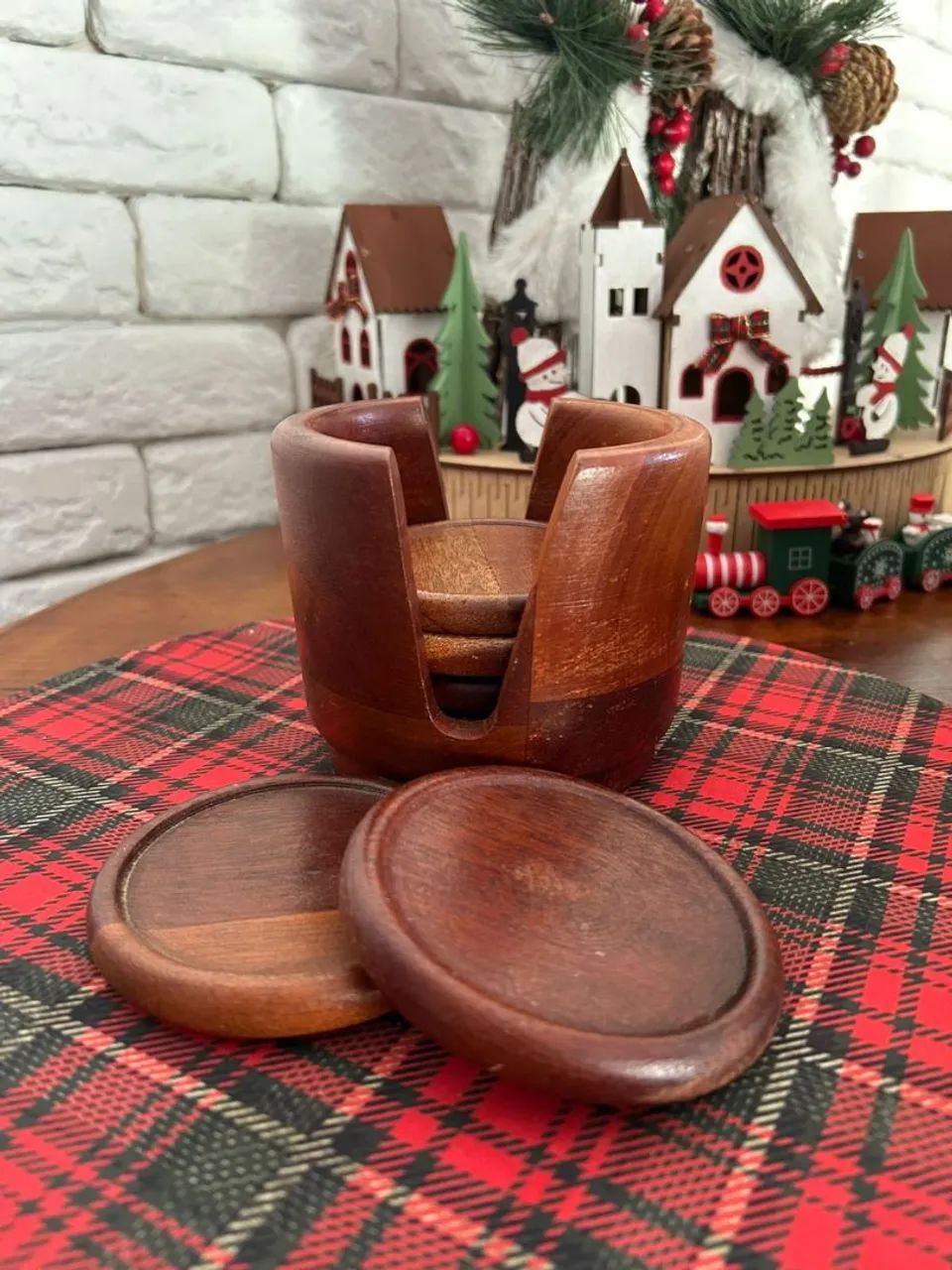 Porta Copos em Madeira de Lei com 5 unidades - Foto 2