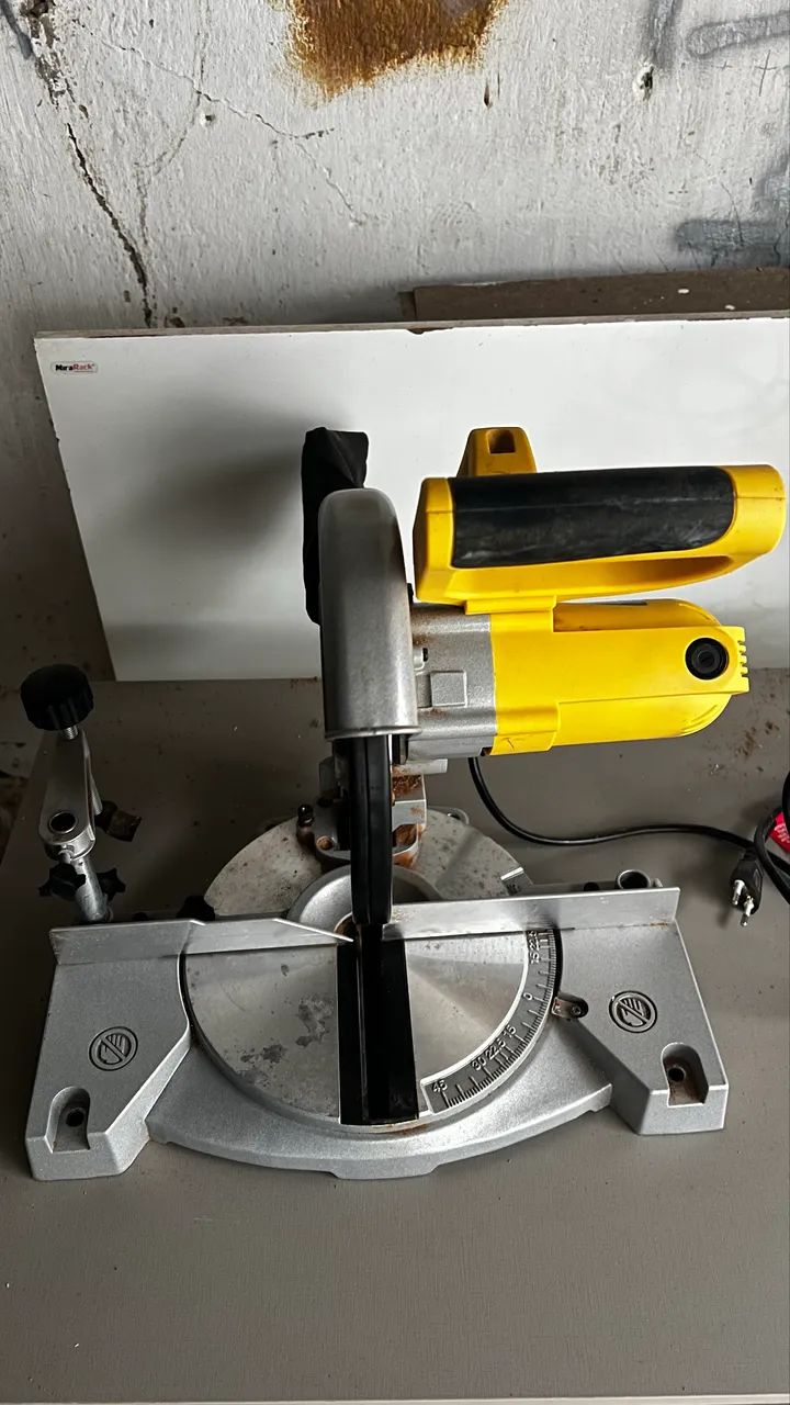 Vende- se.  meia esquadria e furadeira de bancada  - Foto 5