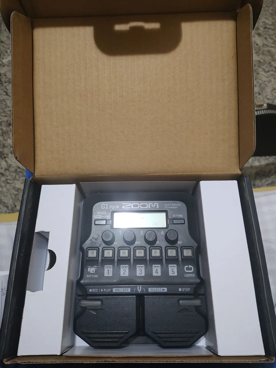 Zoom G1 Four - Multi-Effects Processor