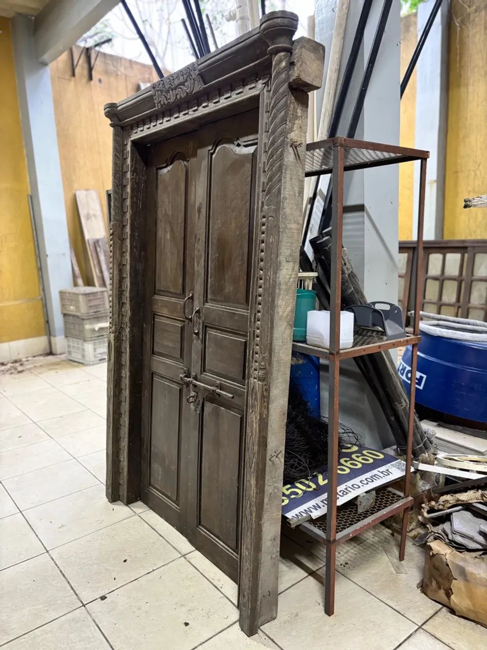 Porta de madeira maciça antiga 2 bandeiras talhada 128x205Cm  - Foto 6