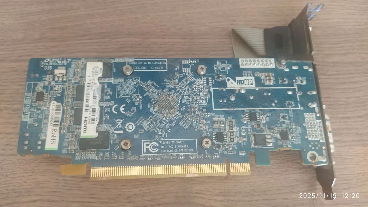 Placa video Radeon HD 6570  2 GB  - Foto 2