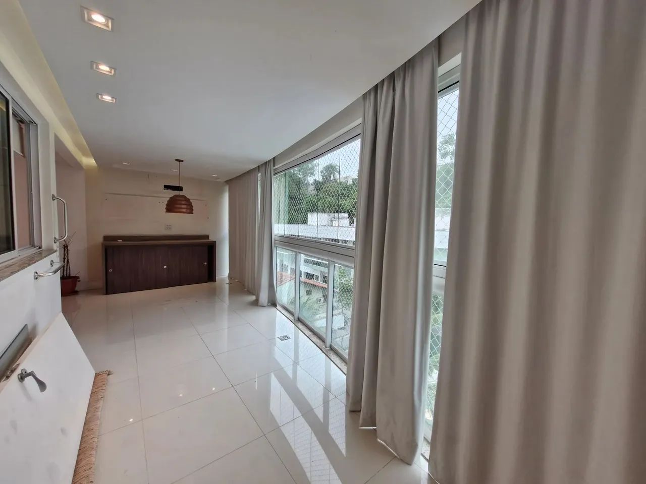 Aluguel de Apartamento na  Freguesia/Jacarepaguá - 3 quartos, 1 suíte, 2 salas e vista des - Foto 2