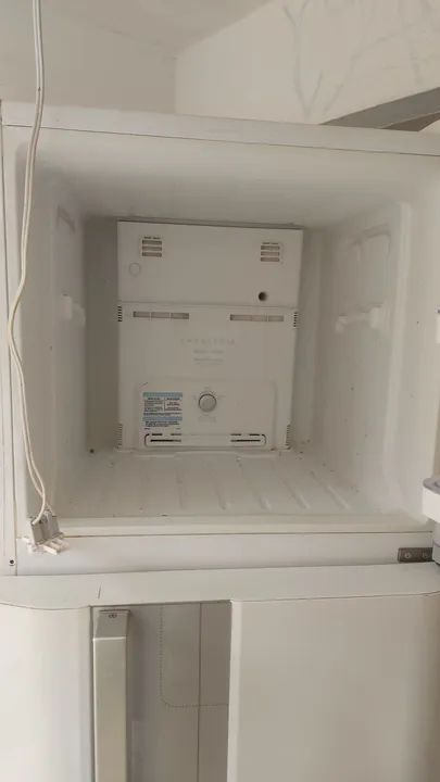 Geladeira Electrolux. Froz fri .  - Foto 6