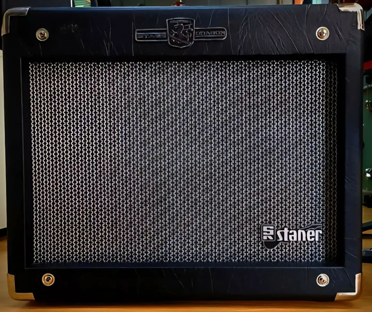AMPLIFICADOR STANER GT-100 STAGE DRAGON 