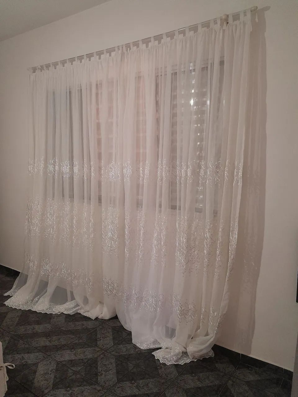 Cortinas de renda branca para sala - Foto 3