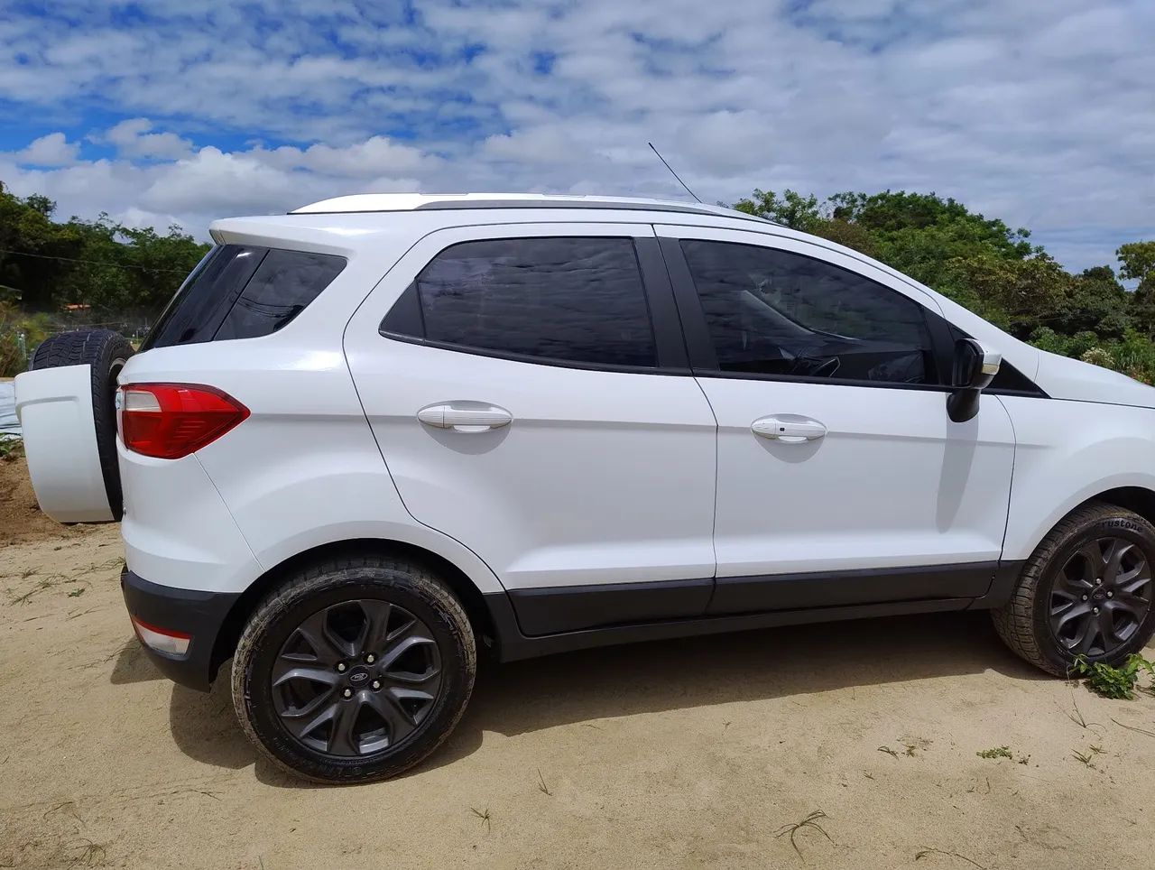 Vendo ou troco por carro do meu enterrese  - Foto 4