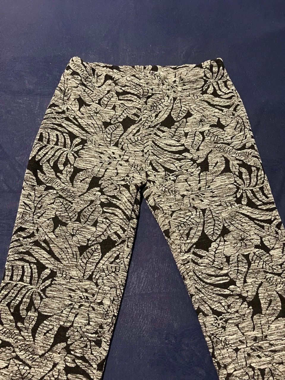 Calça Flare Estampada - Tamanho G - marca líquido  - Foto 3
