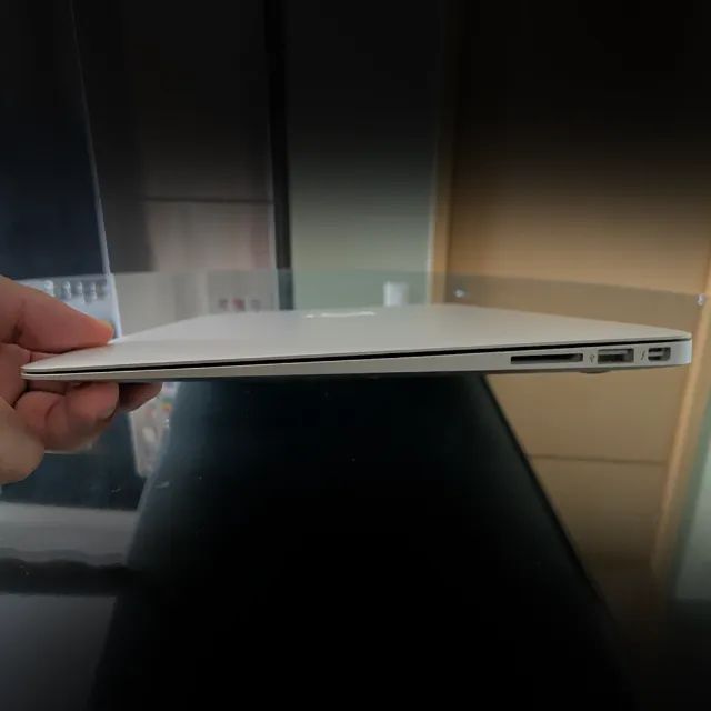 MacBook Air 13? (2017) - i5 ? 8GB ? 128GB ? Bateria 55 ciclos