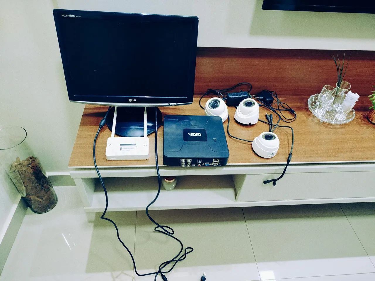 Kit de Câmeras de Segurança com Monitor dvr e hd. - Foto 2