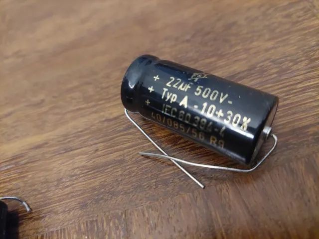 Capacitor Eletrolítico 22uf 500v F& T - Made In Germany