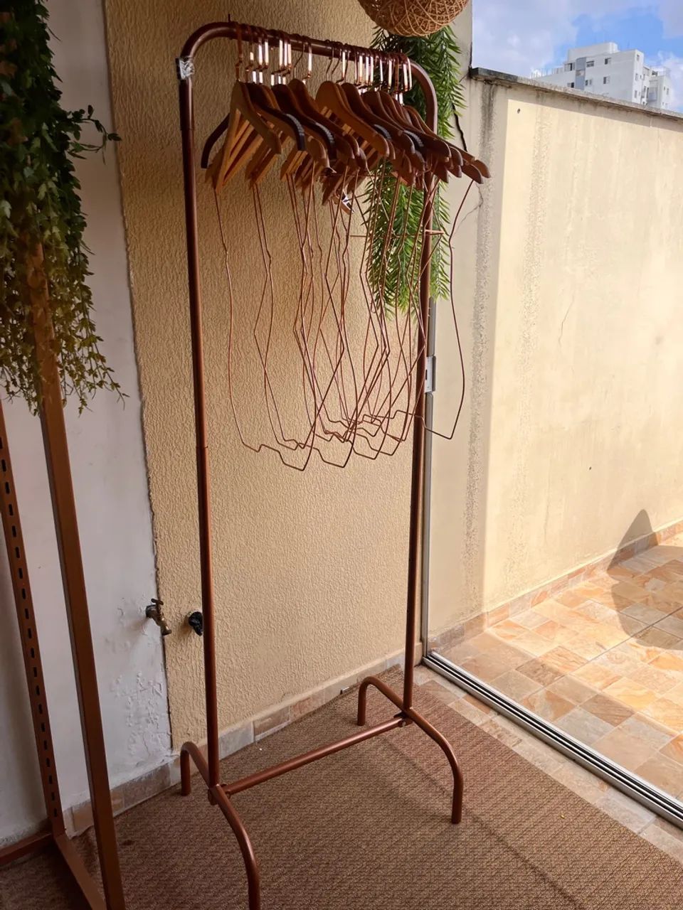 2 Araras de Roupas  - Foto 3