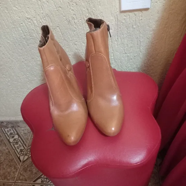 Bota de couro
