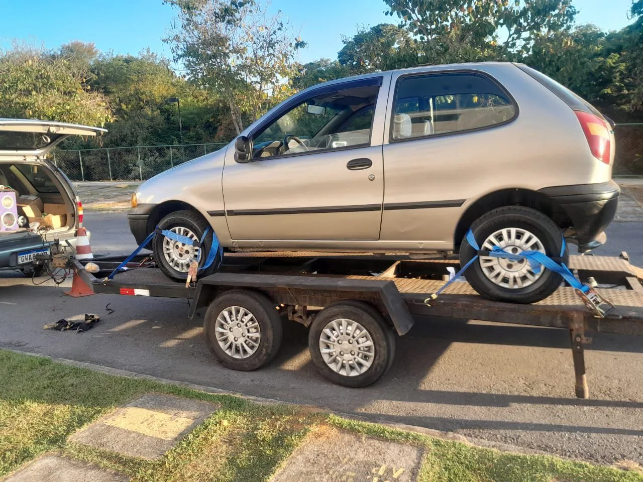 Carreta prancha trucada freio de inercia 