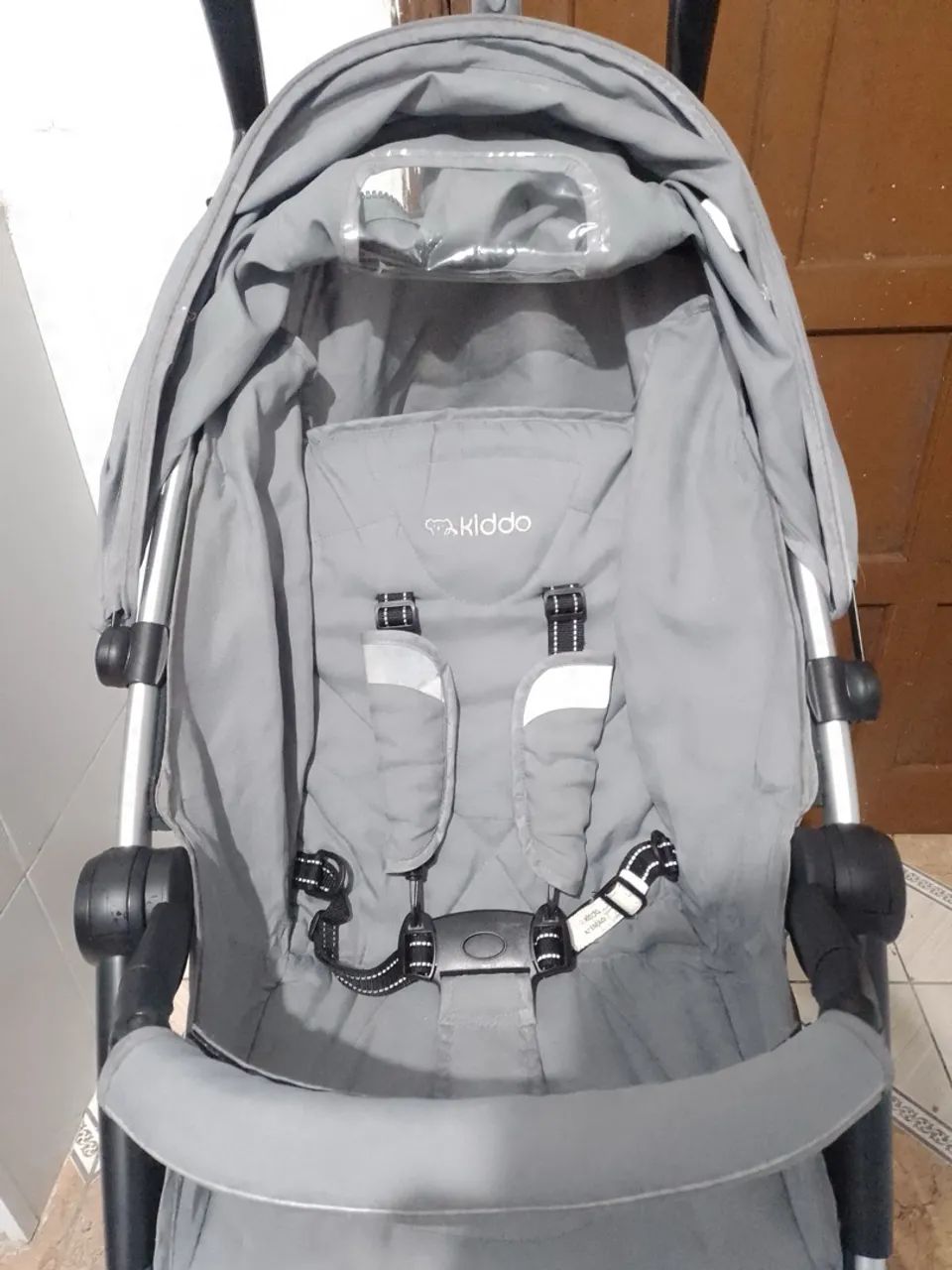Carinho de bebê kiddo - seminovo