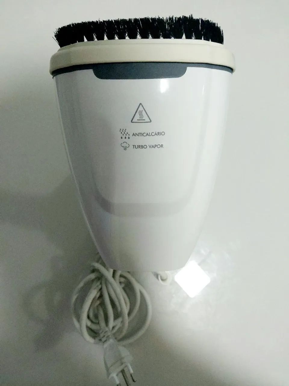 Vaporizador Higienizador Passador de Roupas Portátil - 127V - Foto 4