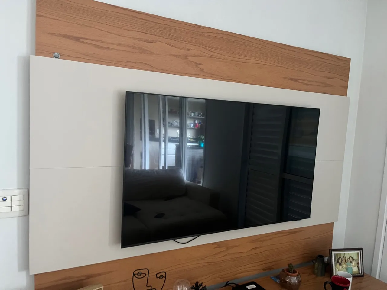Rack com painel em perfeito estado e pouquíssimo uso