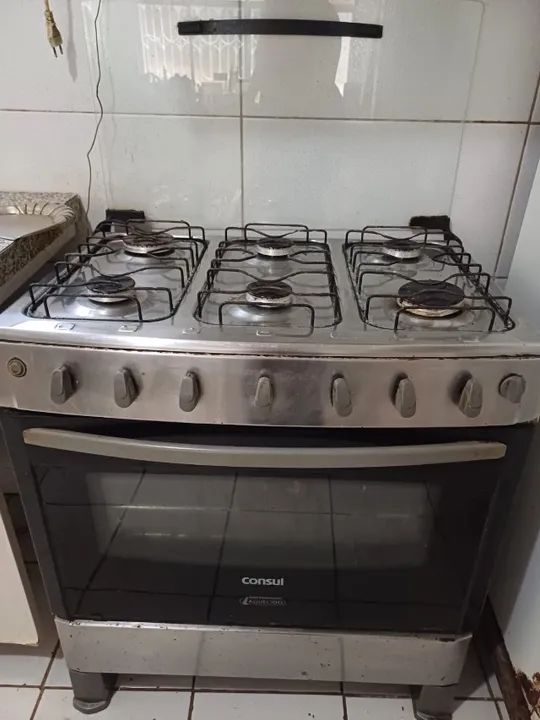 Fogão de seis bocas 