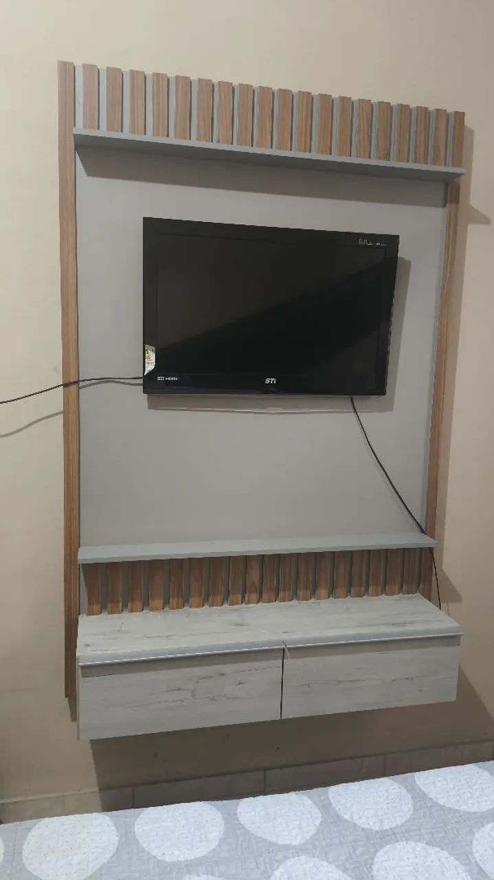 Painel de TV com 2 gavetas