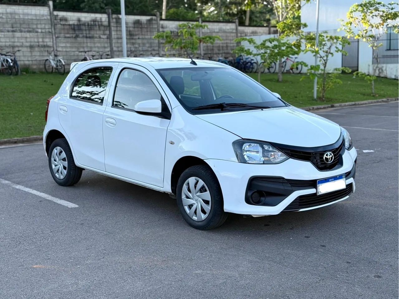 ETIOS HB XS 1.3 MANUAL