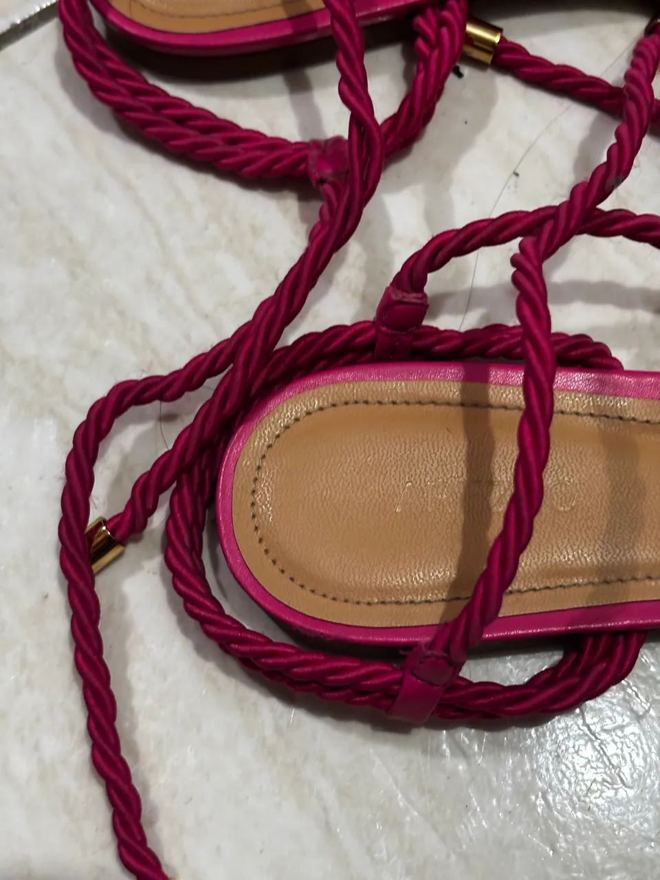 Sandália feminina Arezzo rosa pink 36 rasteirinha - Foto 3