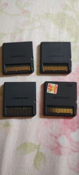 Lote de 4 jogos Nintendo DS crash mind over,yoshi's Island,Sonic classic,Mario party - Foto 3