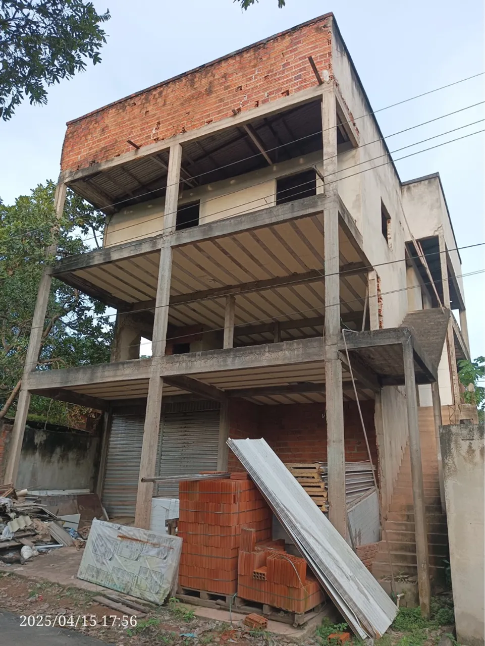 Vendo prédio, com 75% da obra pronta! *48