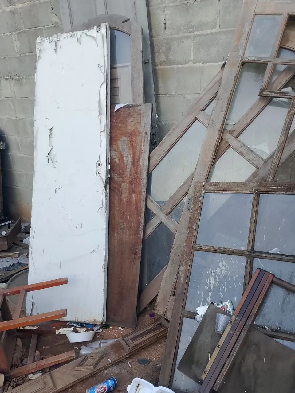 Selling solid wood window64872652375811124