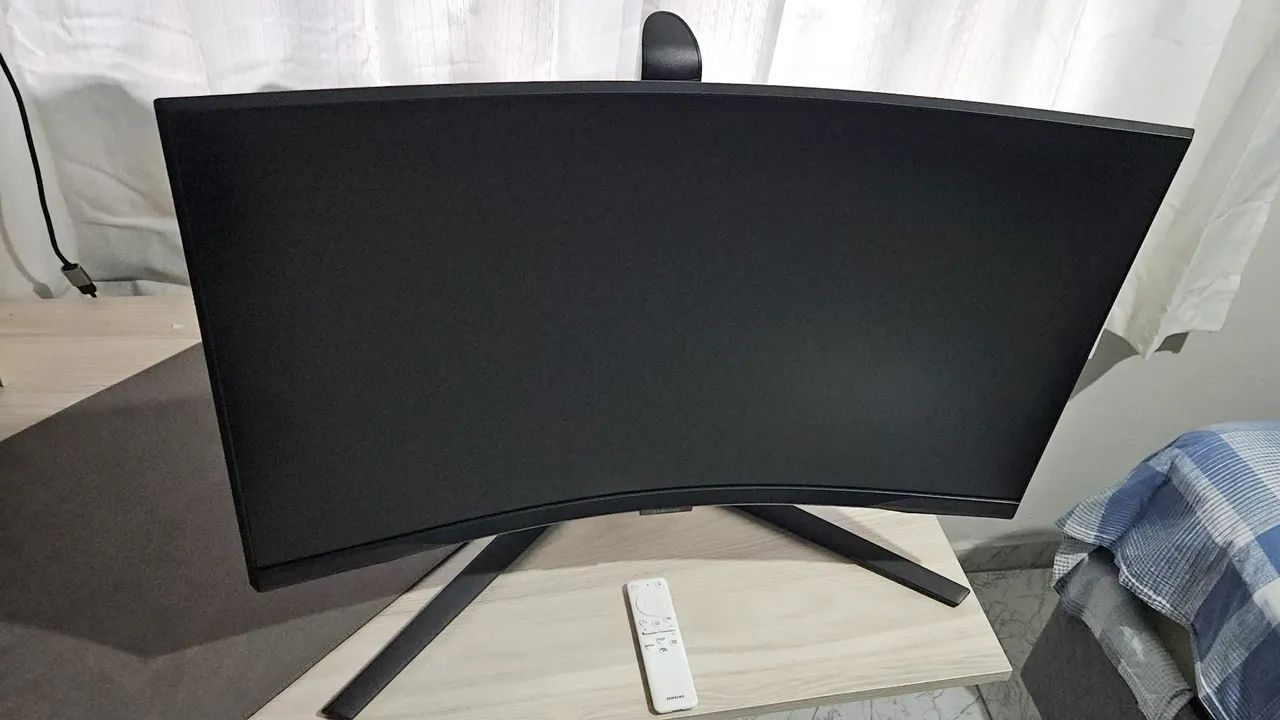 Samsung Odyssey G6 Monitor Gamer 240hz, 1ms, 27p, 1440p (2k), função Smart com Controle - Foto 5