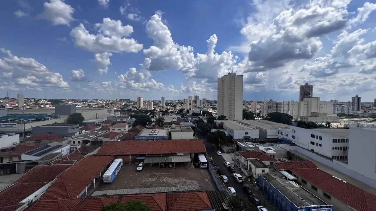 Comercial para Venda em Presidente Prudente, Centro, 3 banheiros, 25 vagas
