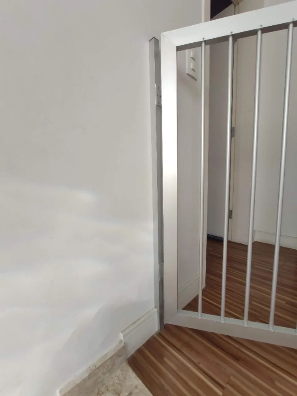 Portão / Grade de segurança para bebê ou pet em alumínio - Foto 3