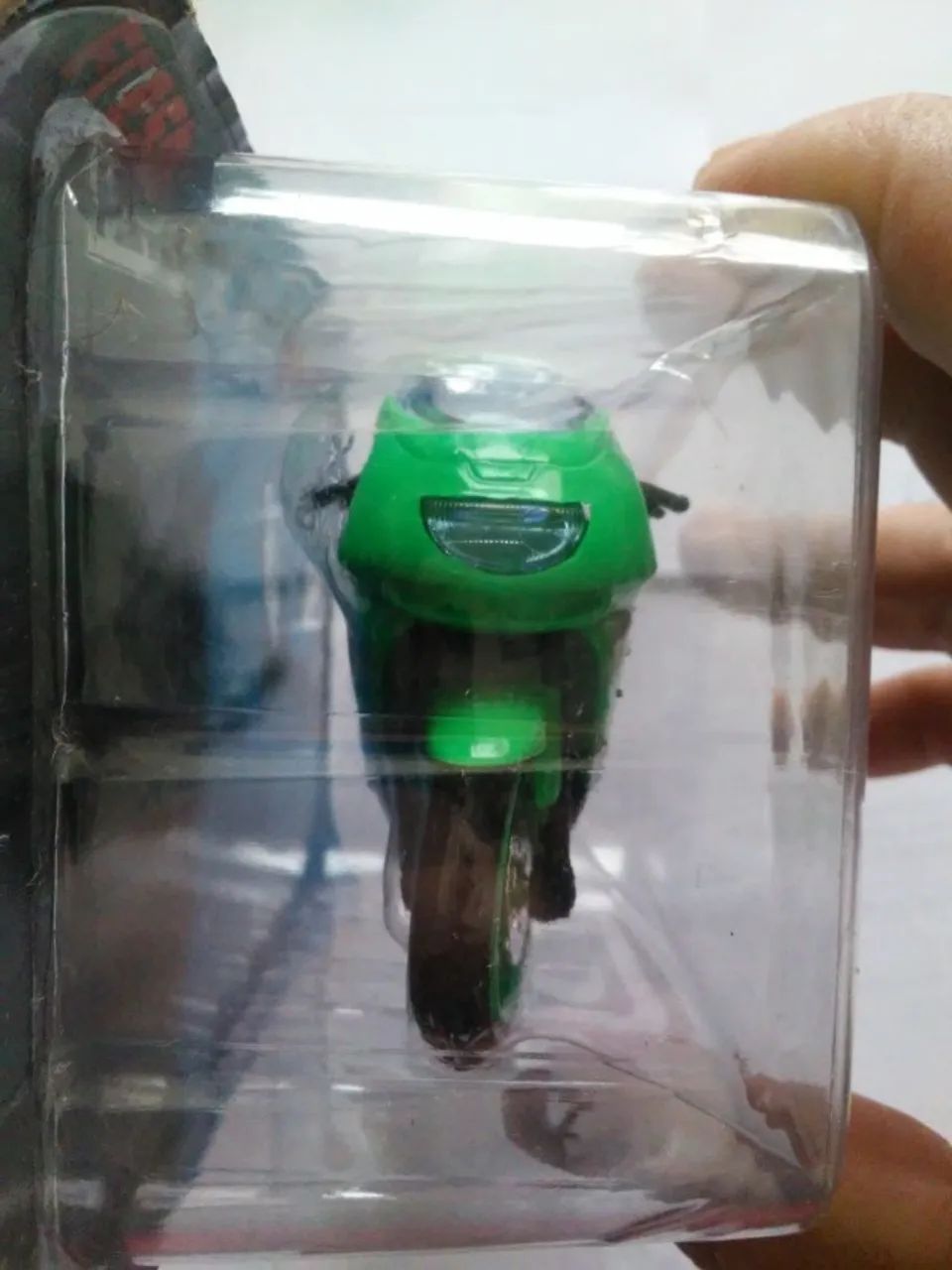 Miniatura Moto Kawasaki Ninja Zx9r Metal Maisto 1:18 - Hobbies e