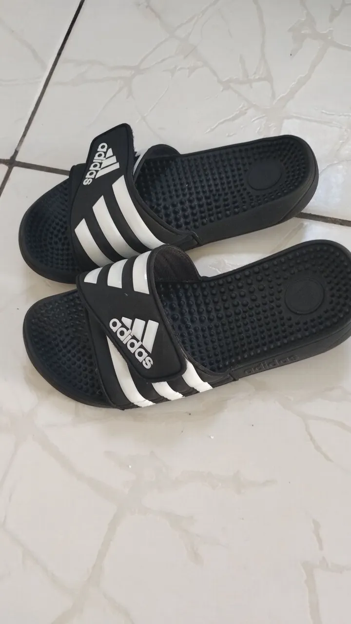Chinelo Adidas