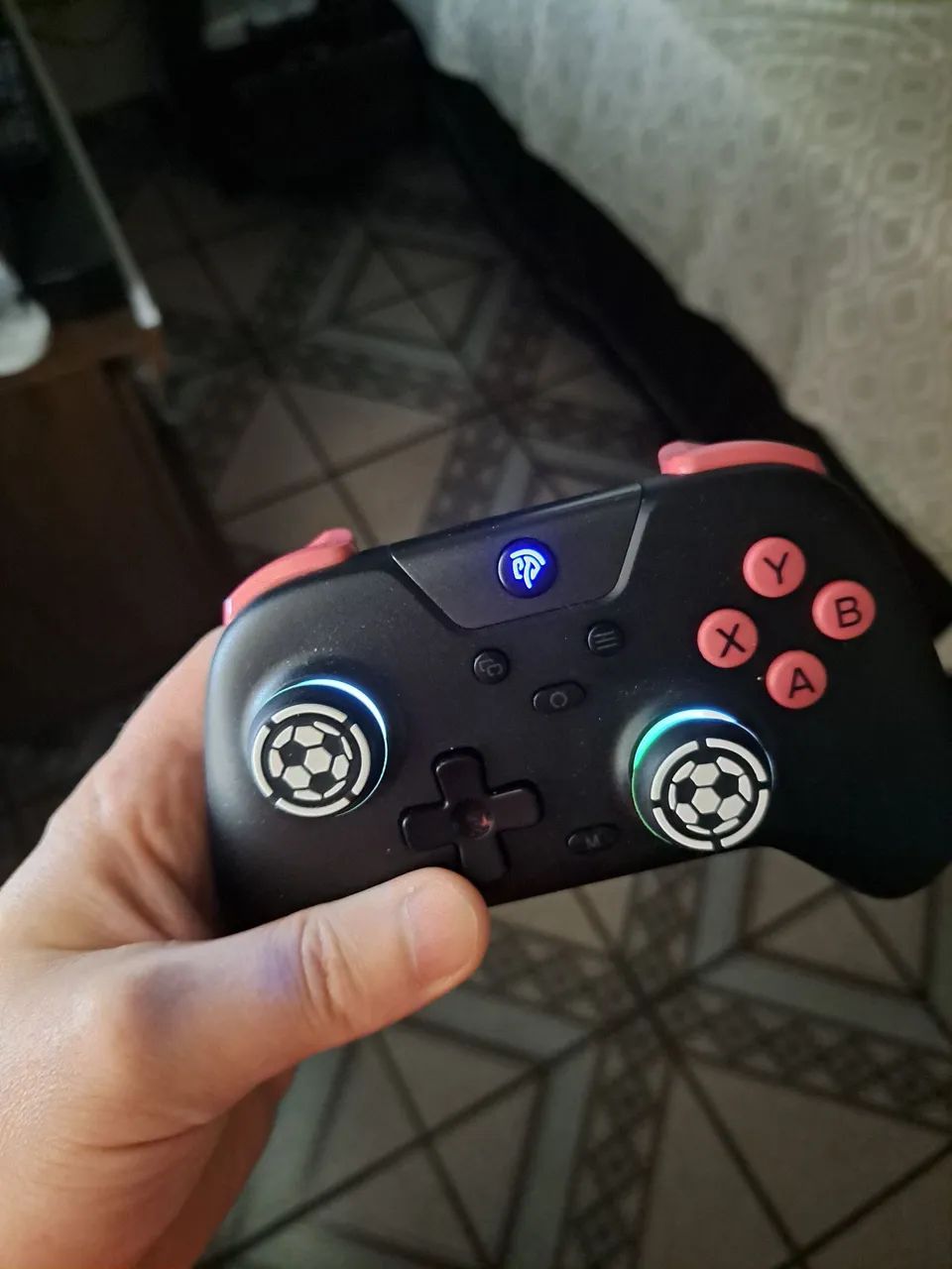 DDR4 Memories and Bluetooth Controller64289466524674123