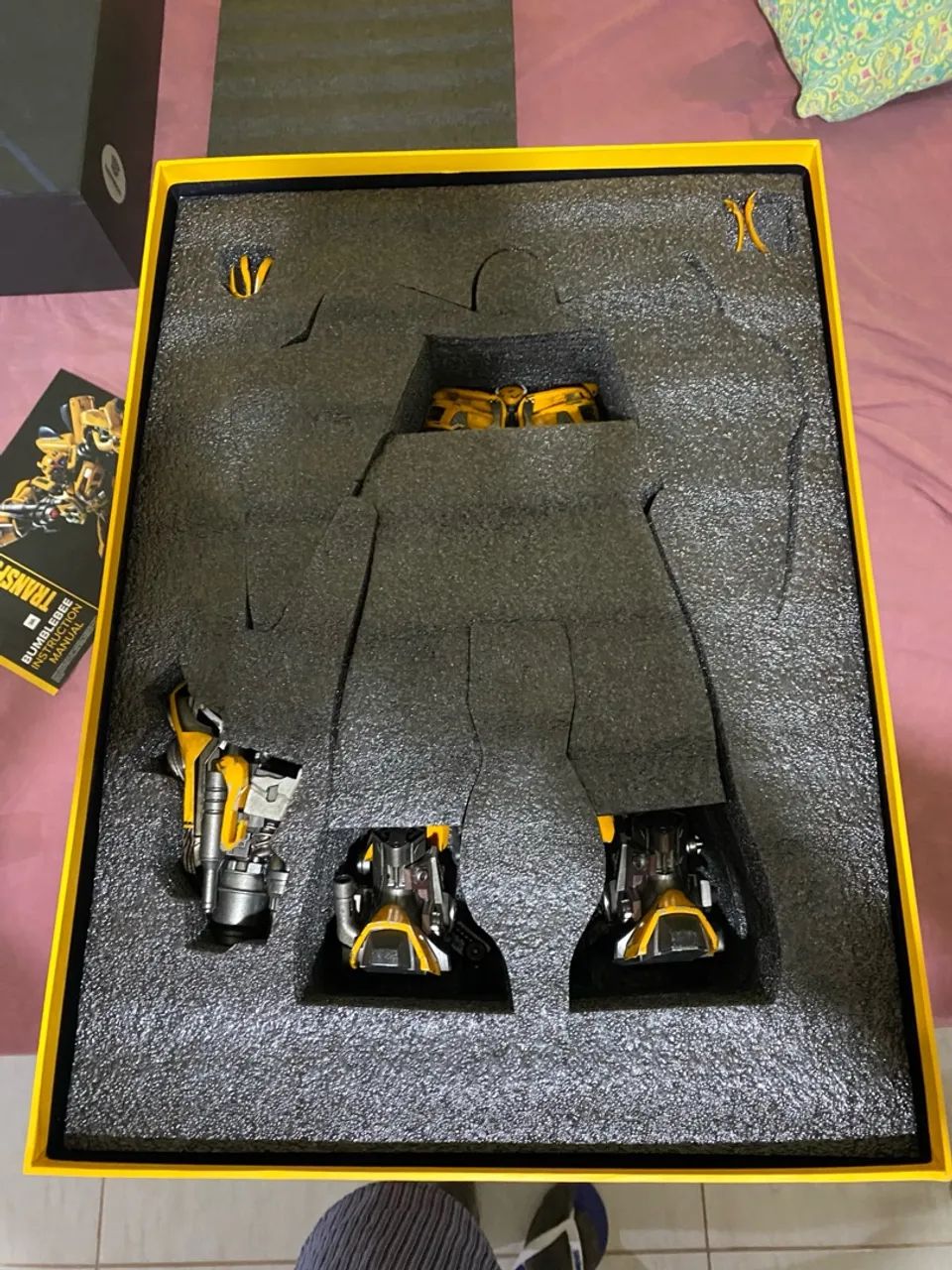 Bumblebee Transformers 3A Dark side of the moon 